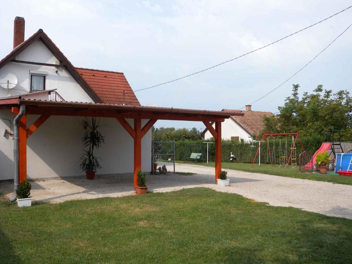 House And Apartment Balatonmariafuerdo 19319 Jozseftelep 外观 照片
